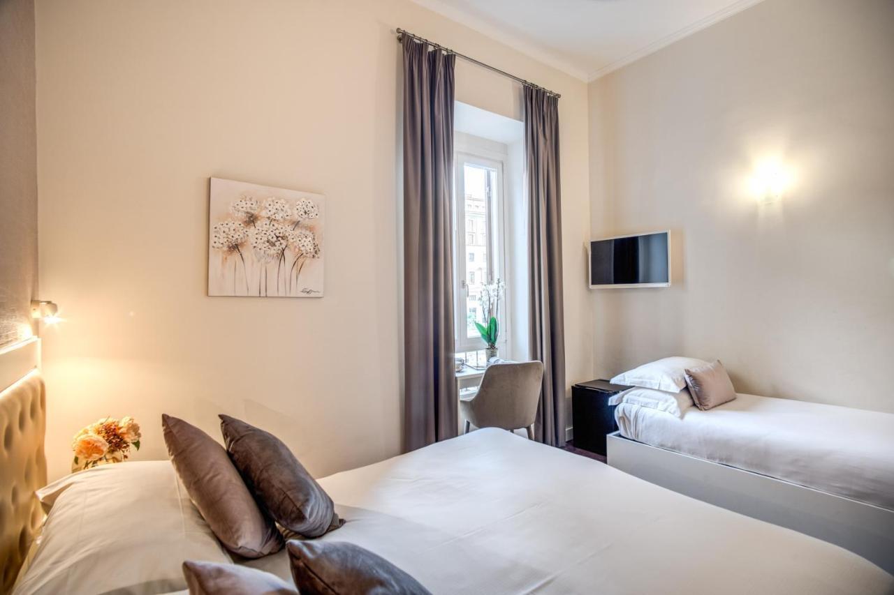 San Silvestro 3* Rome
